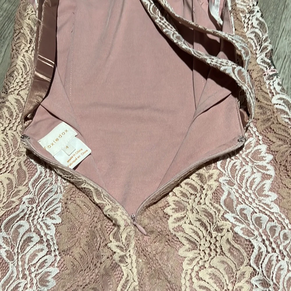 Foxiedox Georgina Lace Appliqué Sheath Dress - Picture 13 of 15